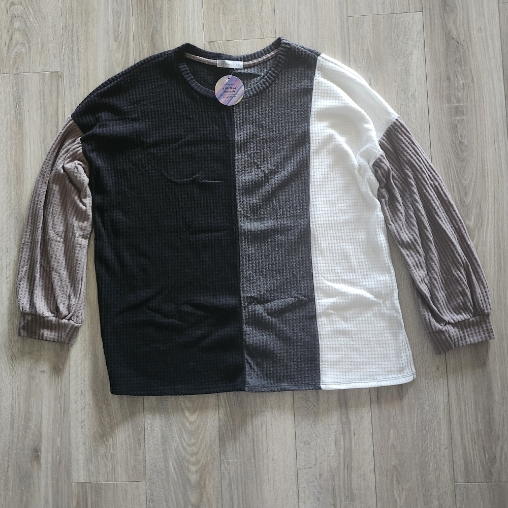 PLUS SIZE Waffle Color Block Top(3X)✨️ - Picture 5 of 11